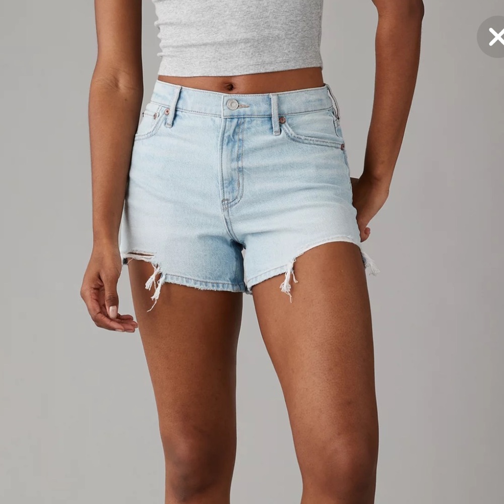 American Eagle Relaxed High Waist Short Size 10 Light Blue Denim Women's Shorts
